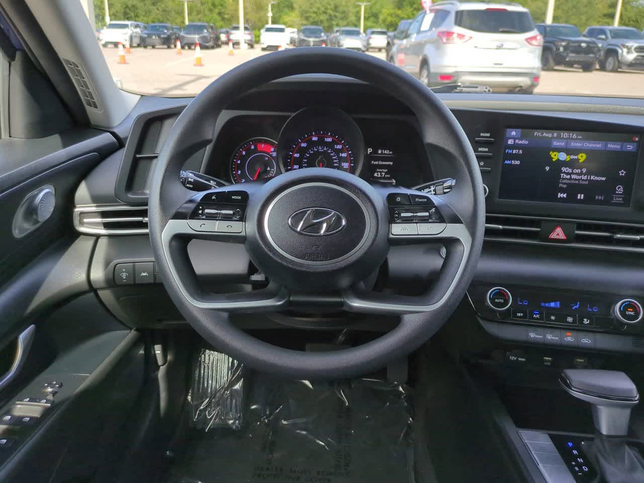Thumbnail: 2022 Hyundai Elantra - 15