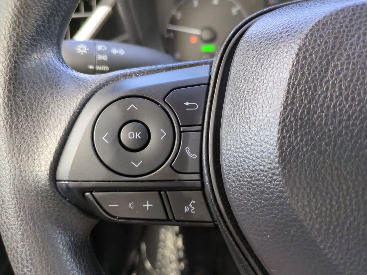 Thumbnail: 2023 Toyota Corolla - 21