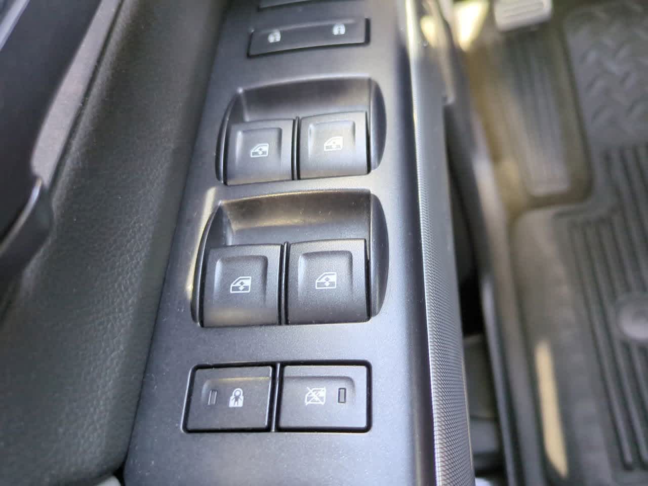 Thumbnail: 2015 Chevrolet Silverado 1500 - 21