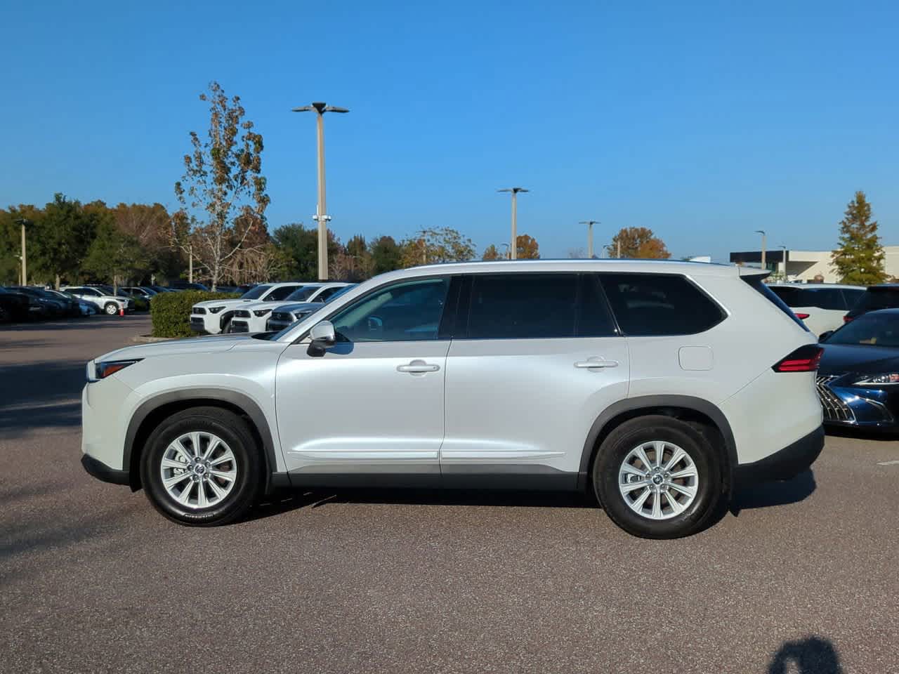 Thumbnail: 2025 Toyota Grand Highlander - 3