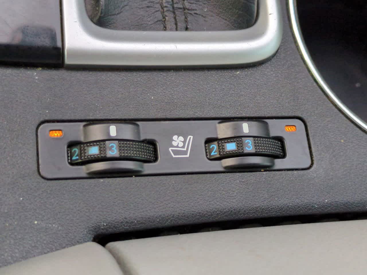 Thumbnail: 2017 Toyota Highlander - 24