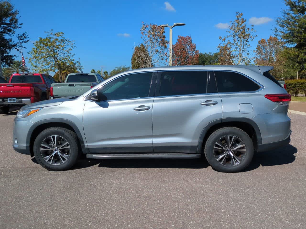 Thumbnail: 2019 Toyota Highlander - 3