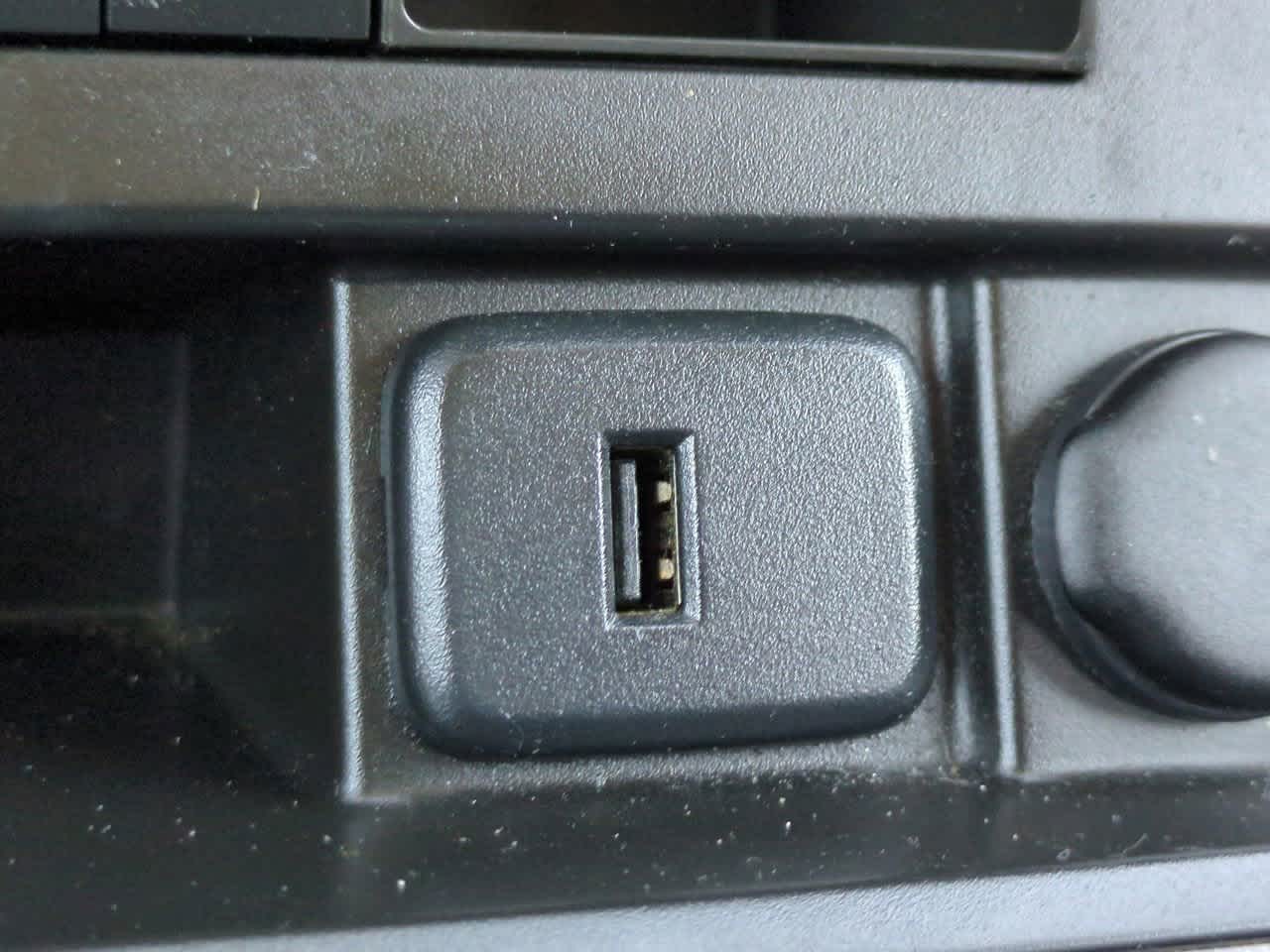 Thumbnail: 2017 Chevrolet Traverse - 21