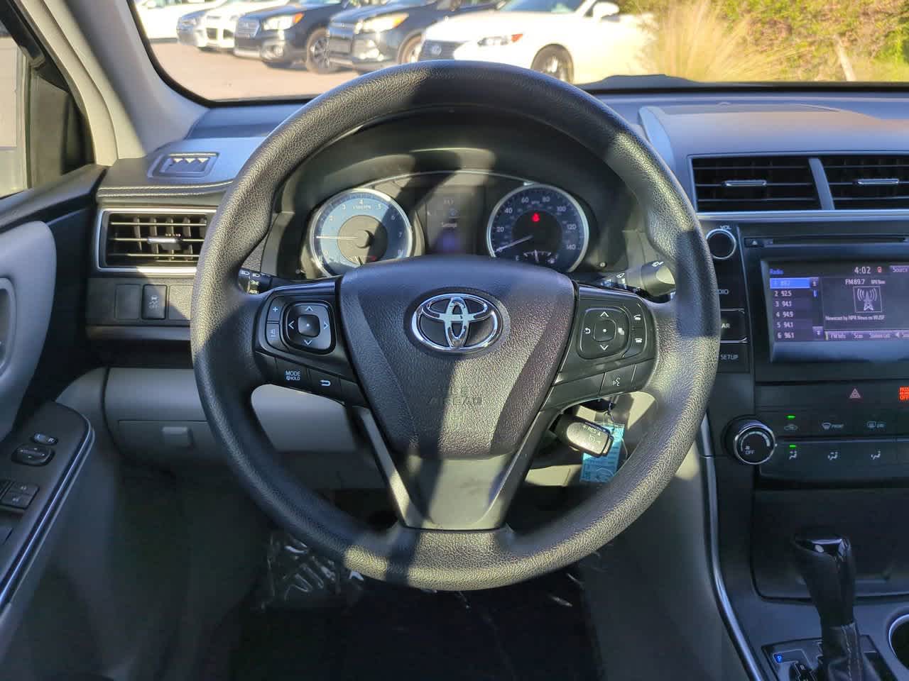 Thumbnail: 2016 Toyota Camry - 15