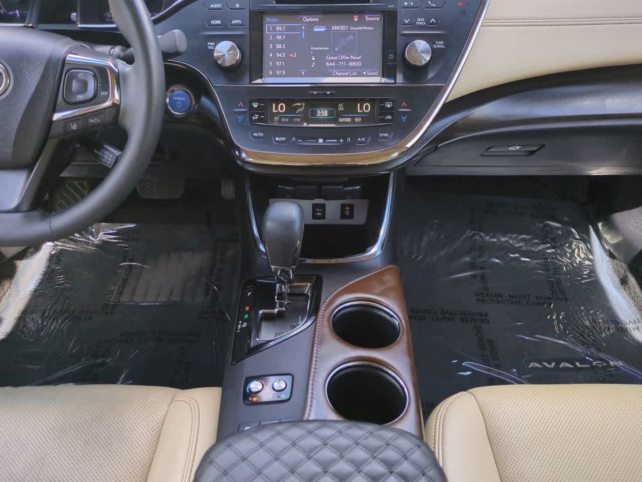 Thumbnail: 2016 Toyota Avalon - 18