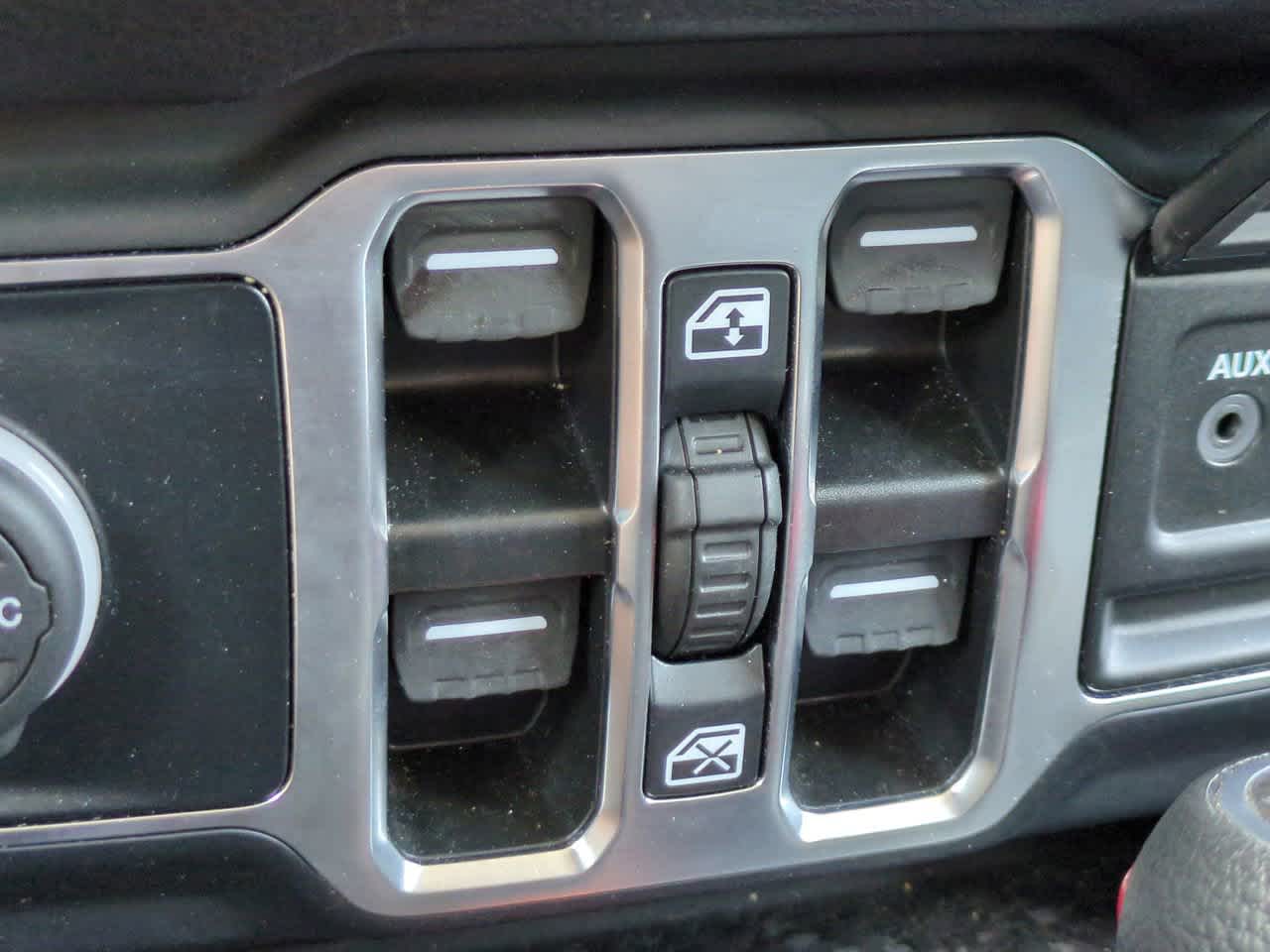 Thumbnail: 2024 Jeep Wrangler - 21