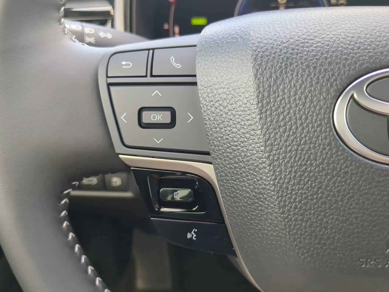 2025 Toyota Camry SE 23