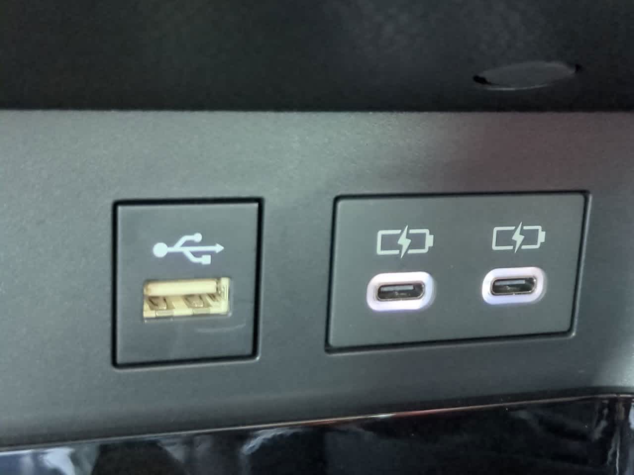 Thumbnail: 2025 Toyota Camry - 21