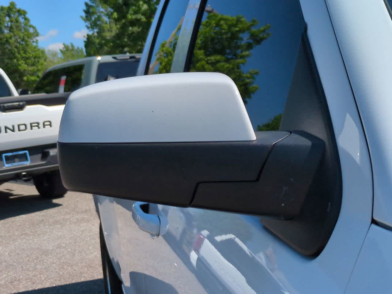 Thumbnail: 2018 Chevrolet Silverado 1500 - 12