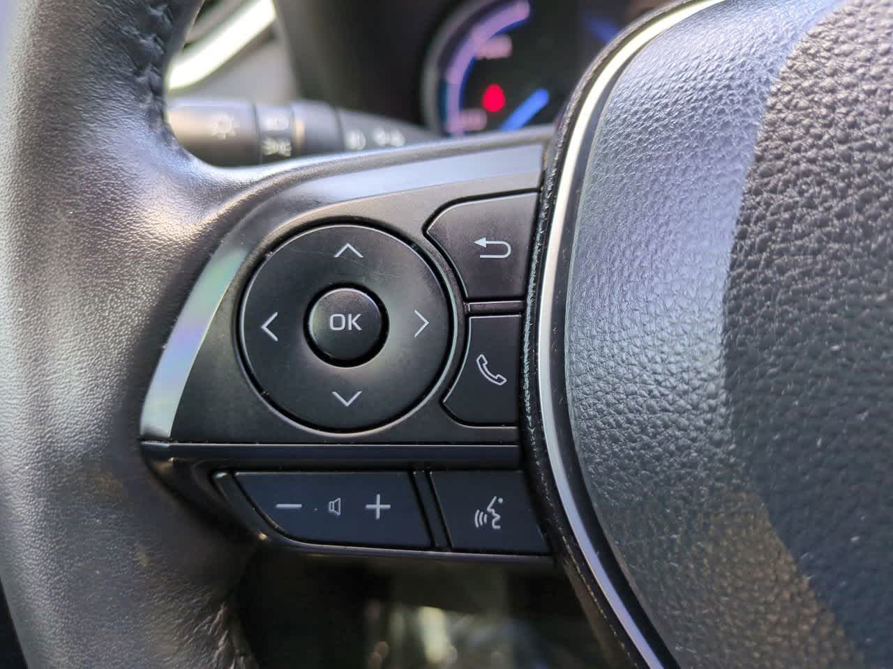 Thumbnail: 2020 Toyota RAV4 - 25