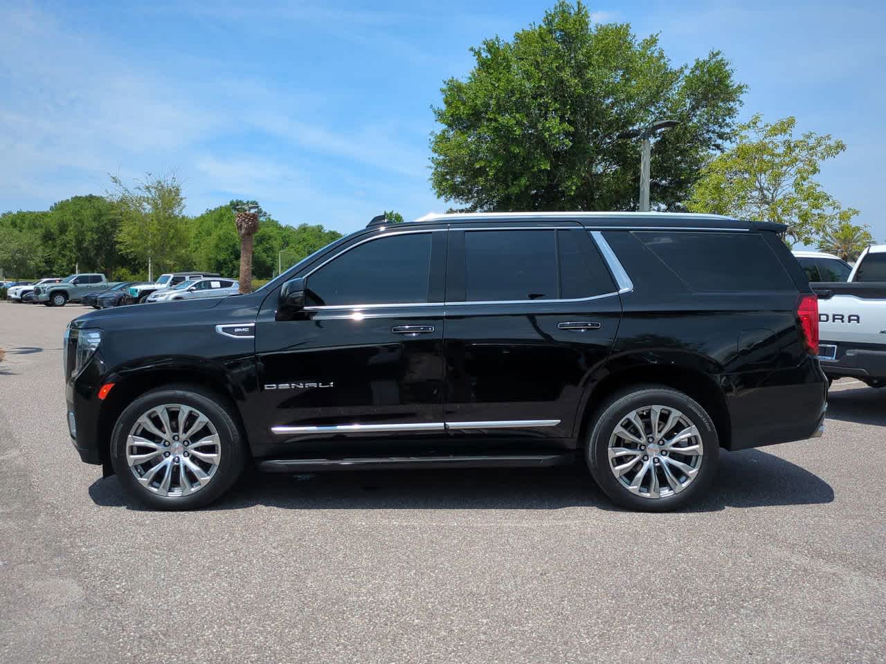 Thumbnail: 2021 GMC Yukon - 3