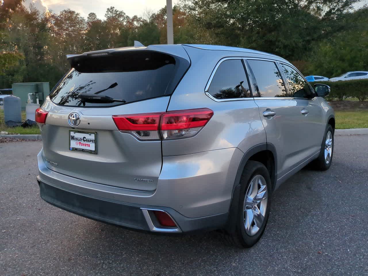 Thumbnail: 2017 Toyota Highlander - 6