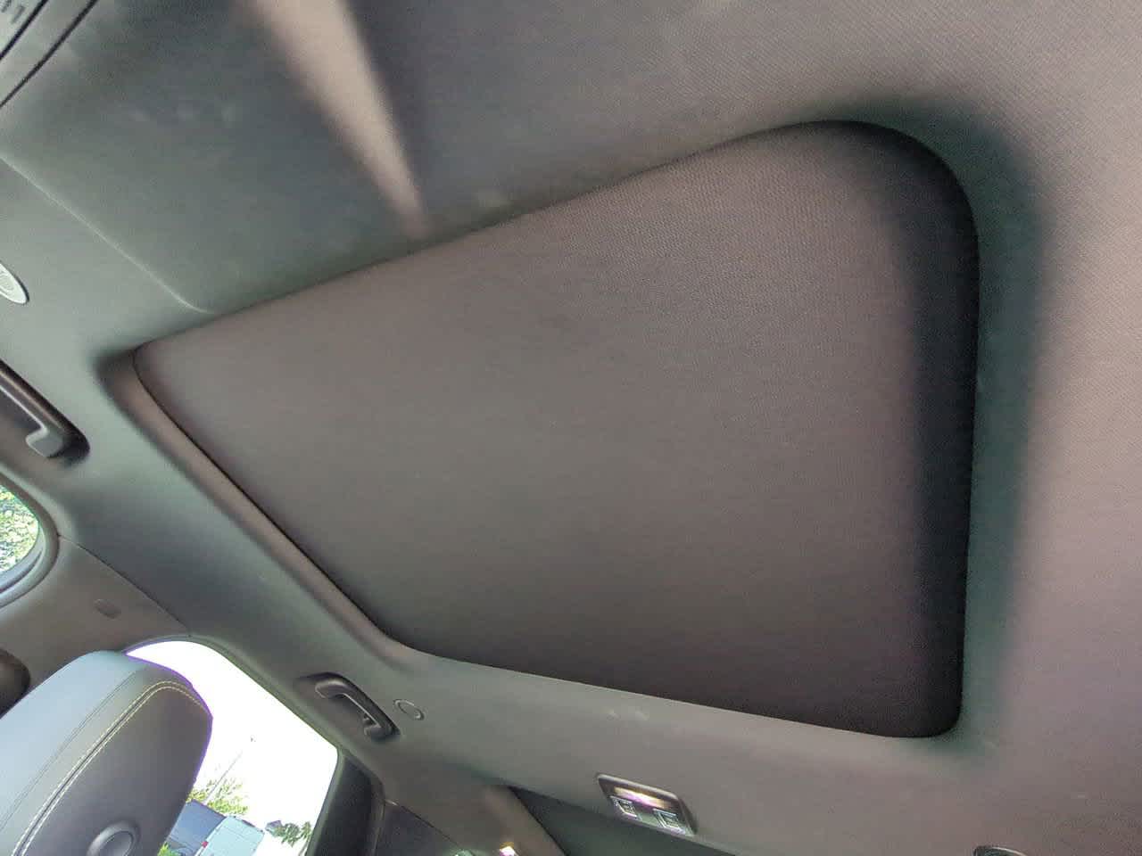 Thumbnail: 2021 Land Rover Discovery - 19