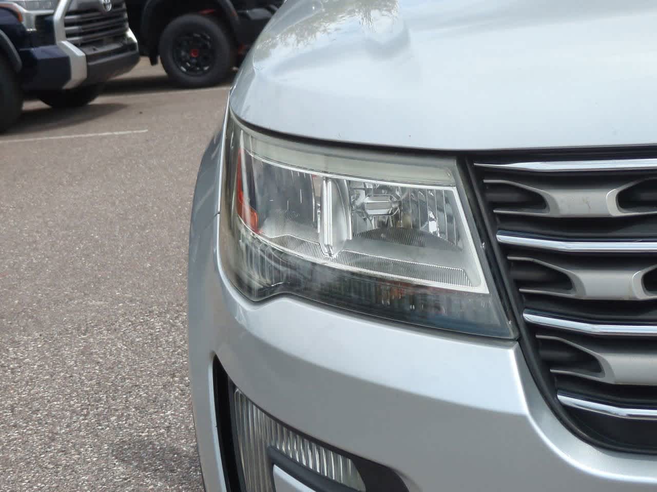 Thumbnail: 2016 Ford Explorer - 10