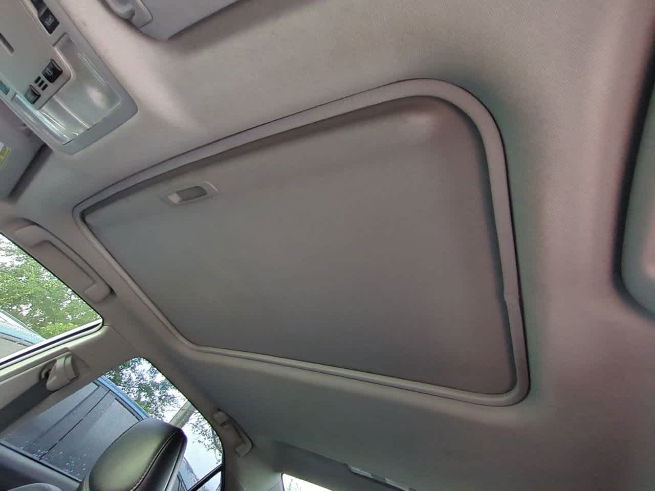 Thumbnail: 2012 Toyota Camry - 13