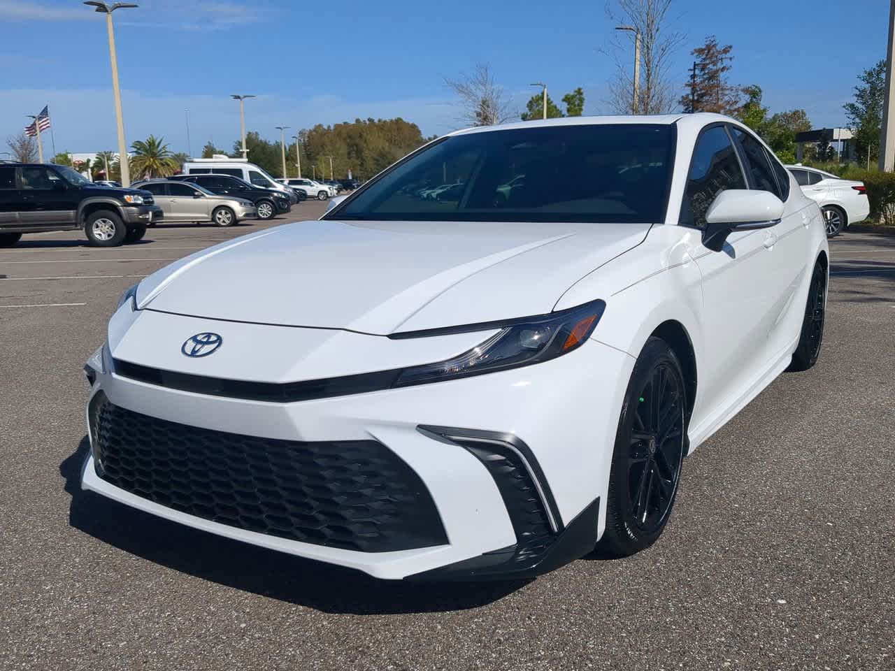 2025 Toyota Camry SE 2
