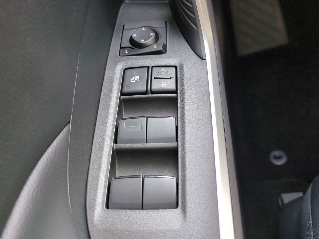 Thumbnail: 2025 Toyota RAV4 - 21