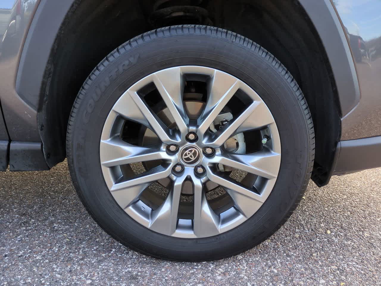 Thumbnail: 2022 Toyota RAV4 - 11