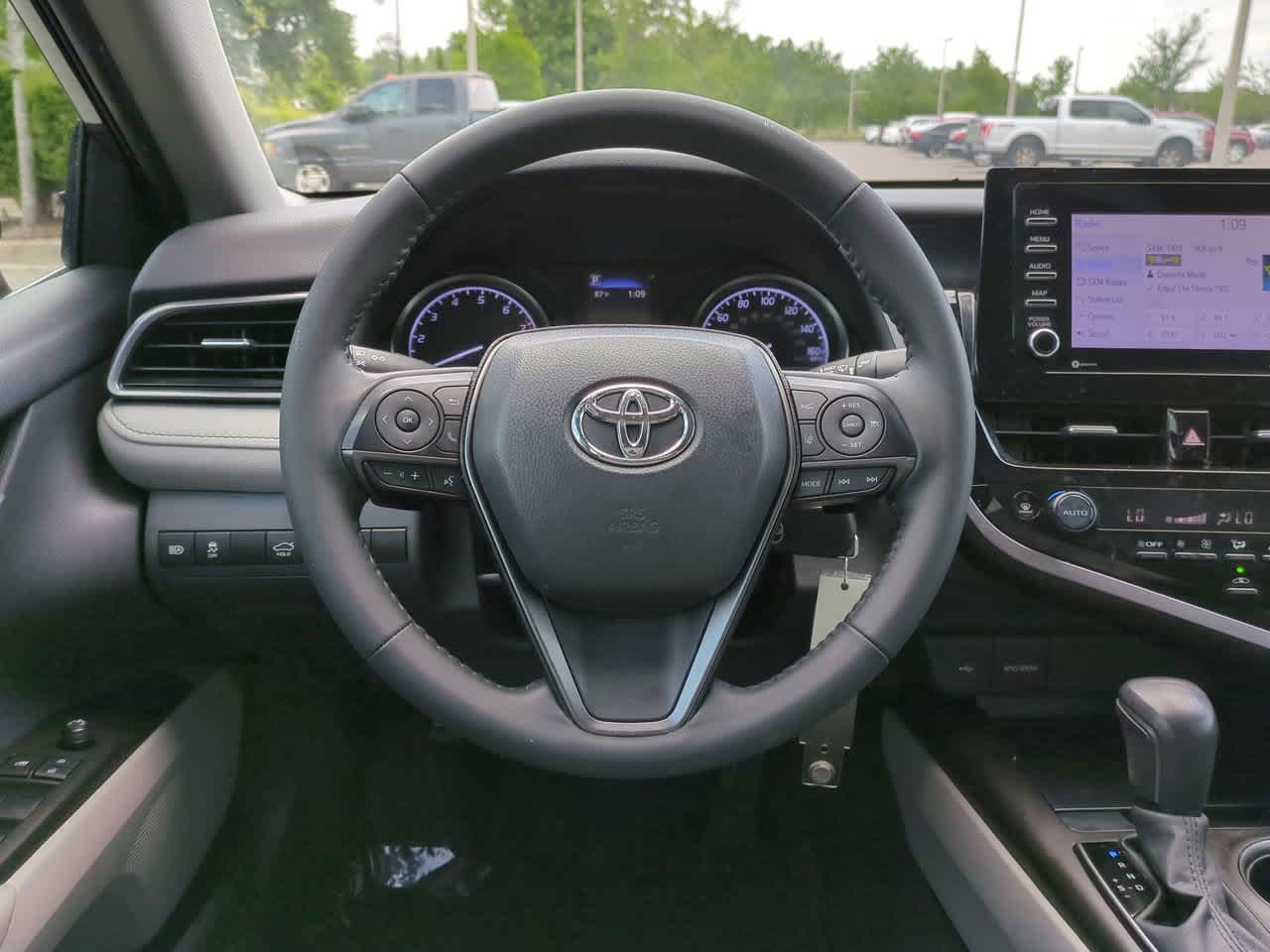 2023 Toyota Camry SE 15