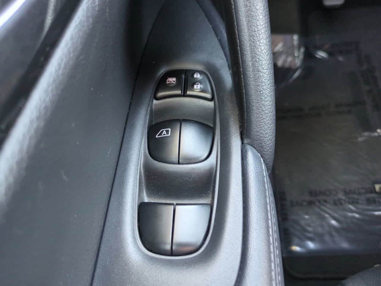 Thumbnail: 2018 Nissan Rogue - 21