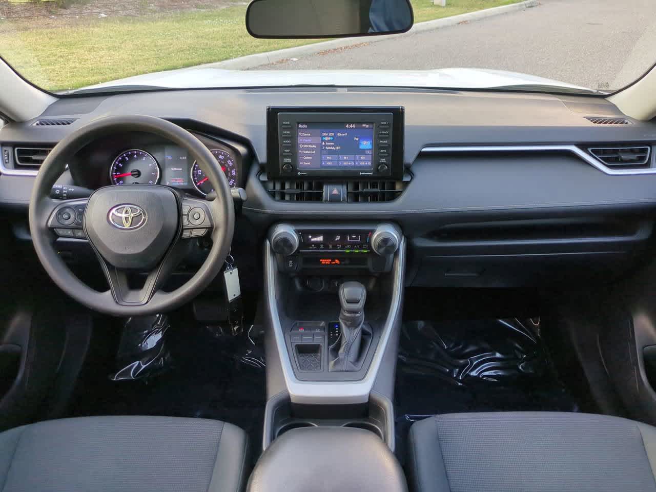 Thumbnail: 2020 Toyota RAV4 - 14