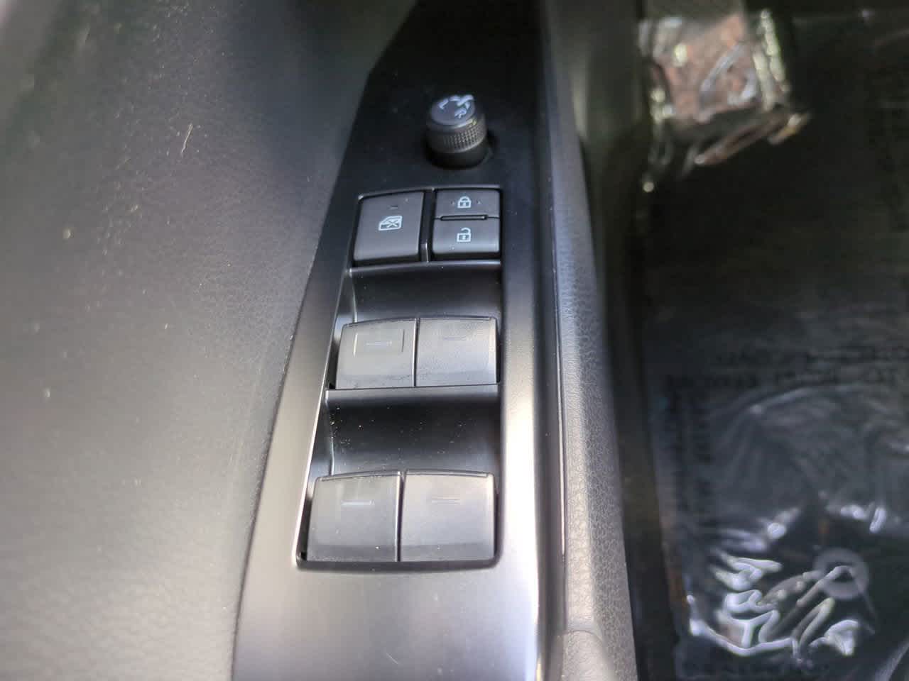 Thumbnail: 2025 Toyota Camry - 21