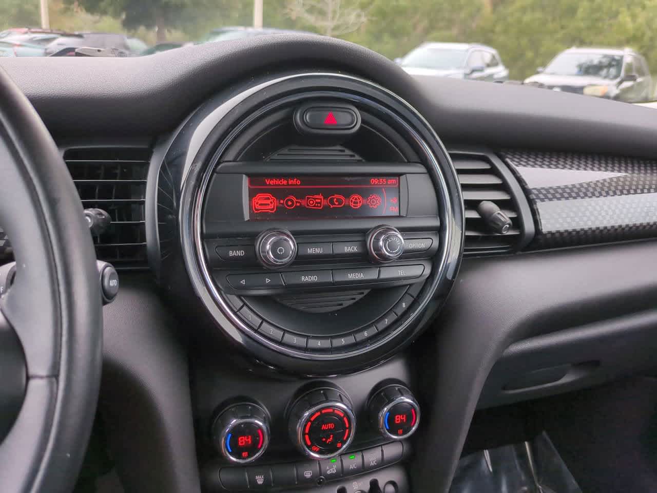 Thumbnail: 2015 MINI Cooper Hardtop - 16