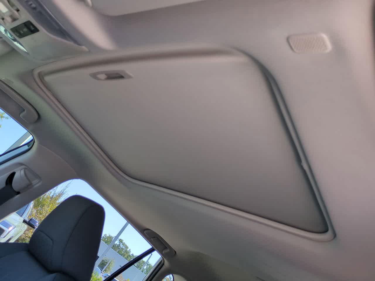 Thumbnail: 2025 Toyota RAV4 - 19