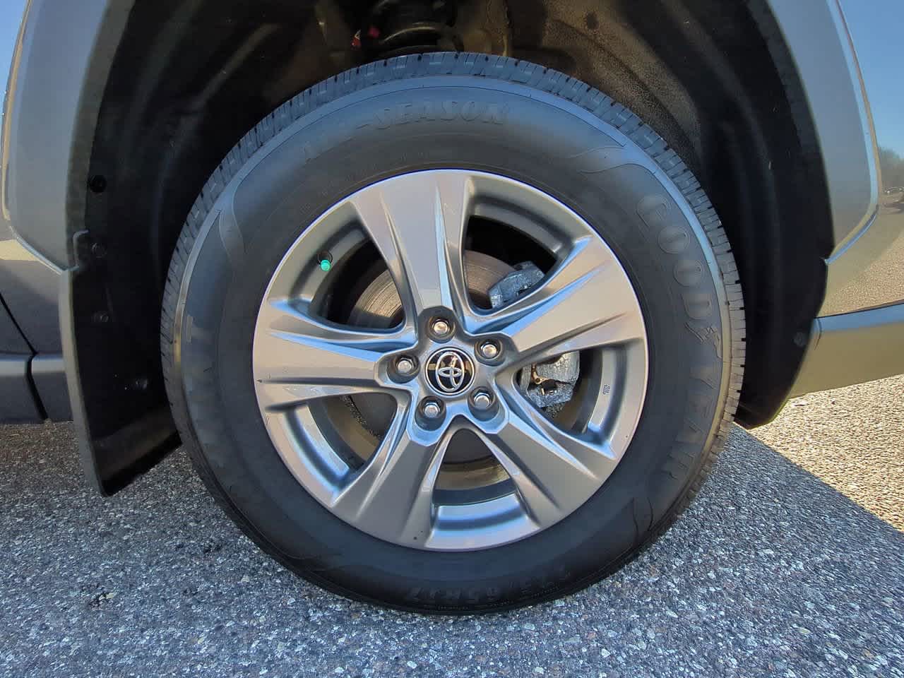 Thumbnail: 2024 Toyota RAV4 - 11