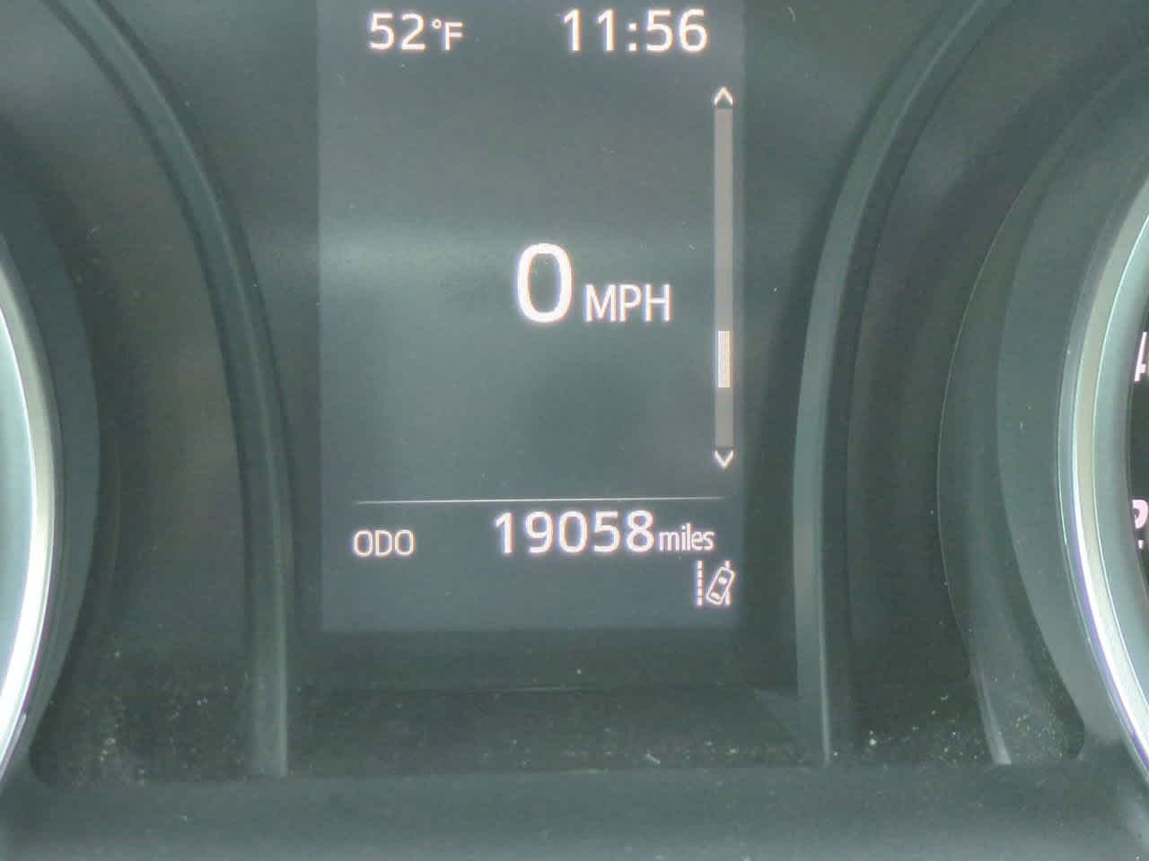 Thumbnail: 2021 Toyota Camry - 24