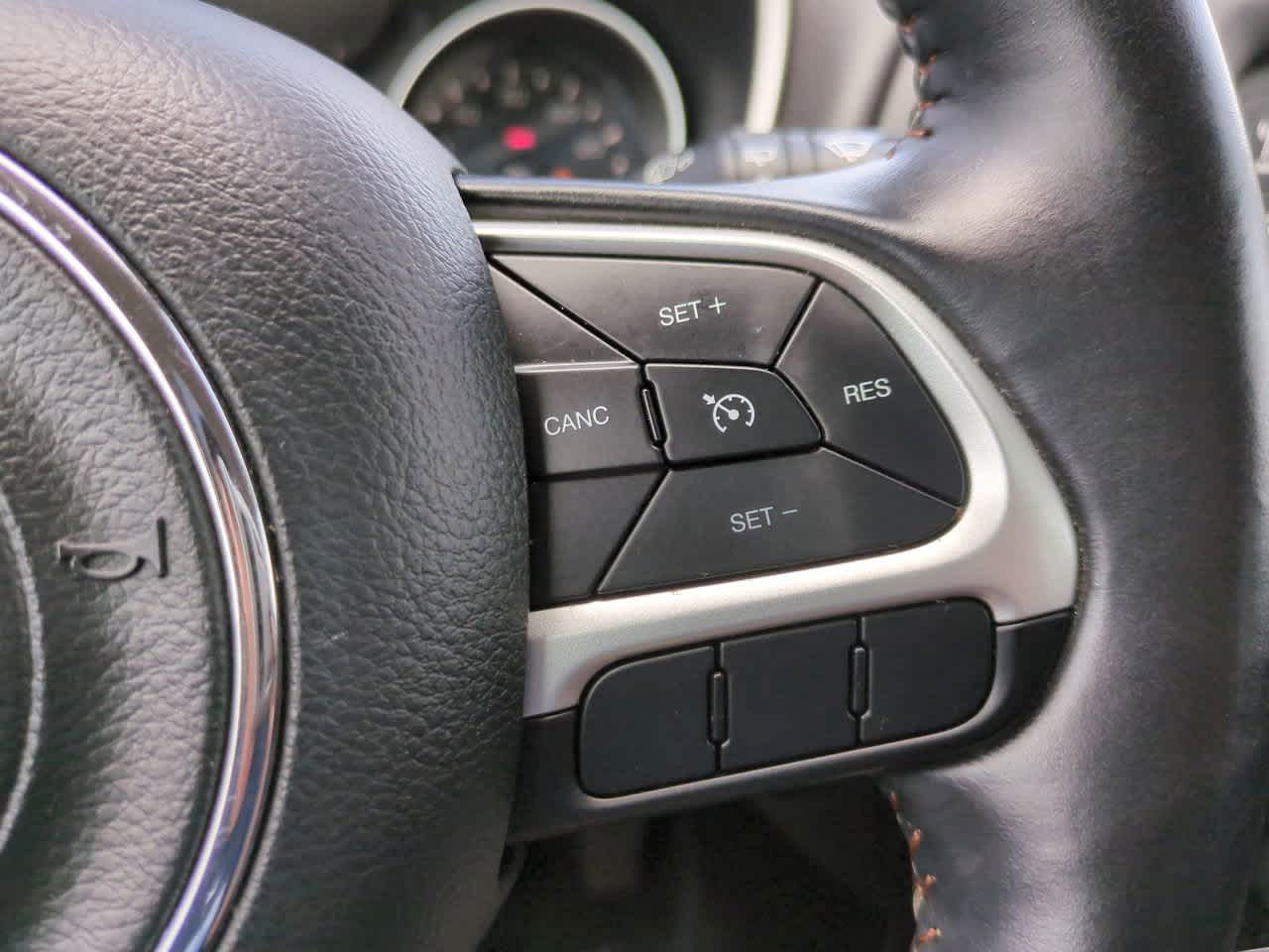 Thumbnail: 2017 Jeep Compass - 23