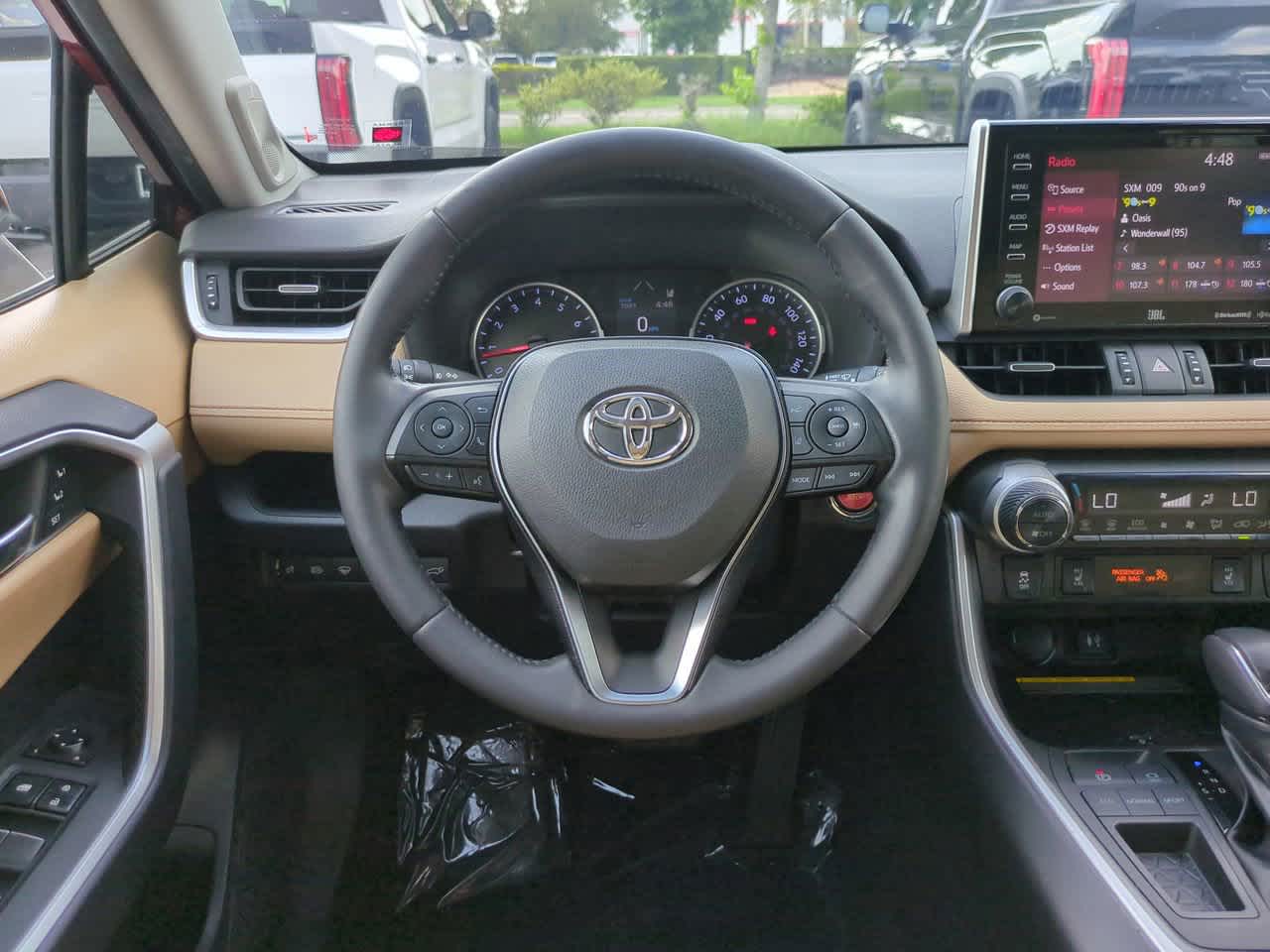 Thumbnail: 2019 Toyota RAV4 - 15