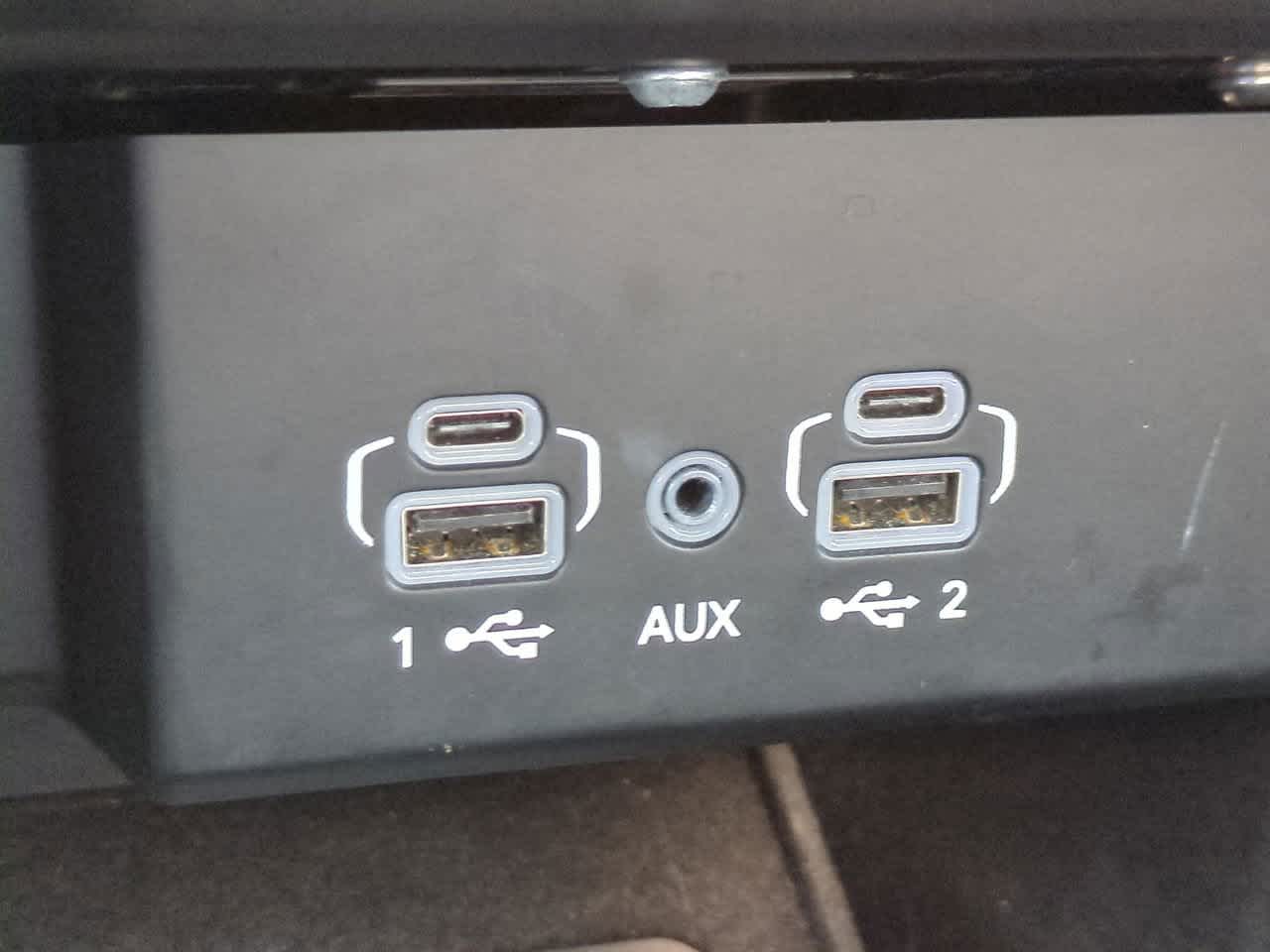 Thumbnail: 2024 Jeep Wagoneer - 22