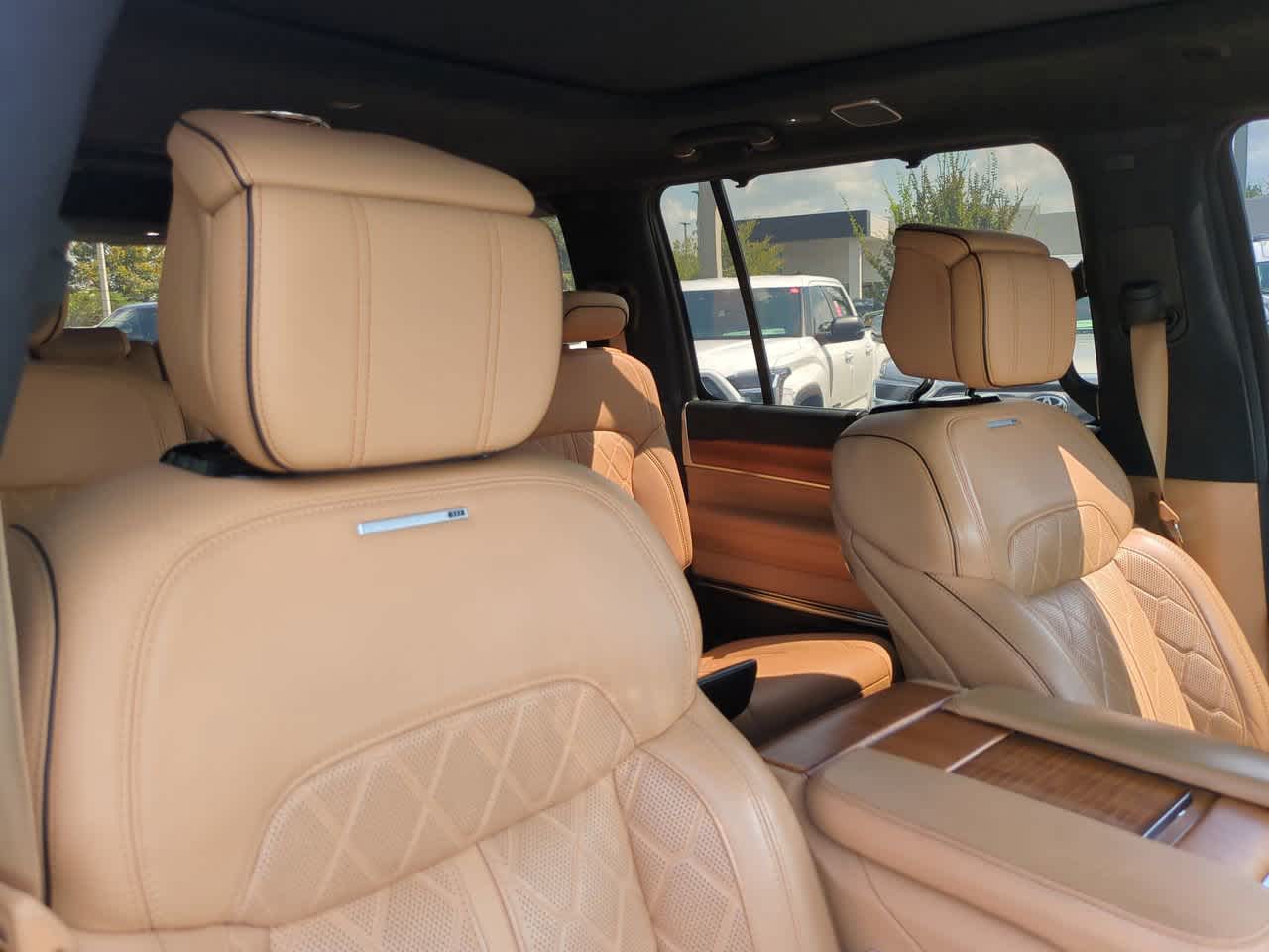Thumbnail: 2022 Jeep Grand Wagoneer - 7