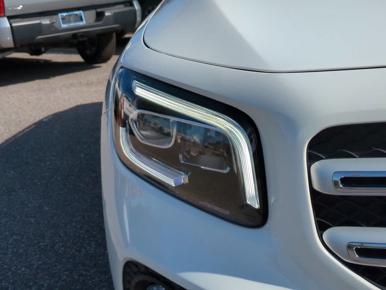 Thumbnail: 2023 Mercedes-Benz GLB - 10