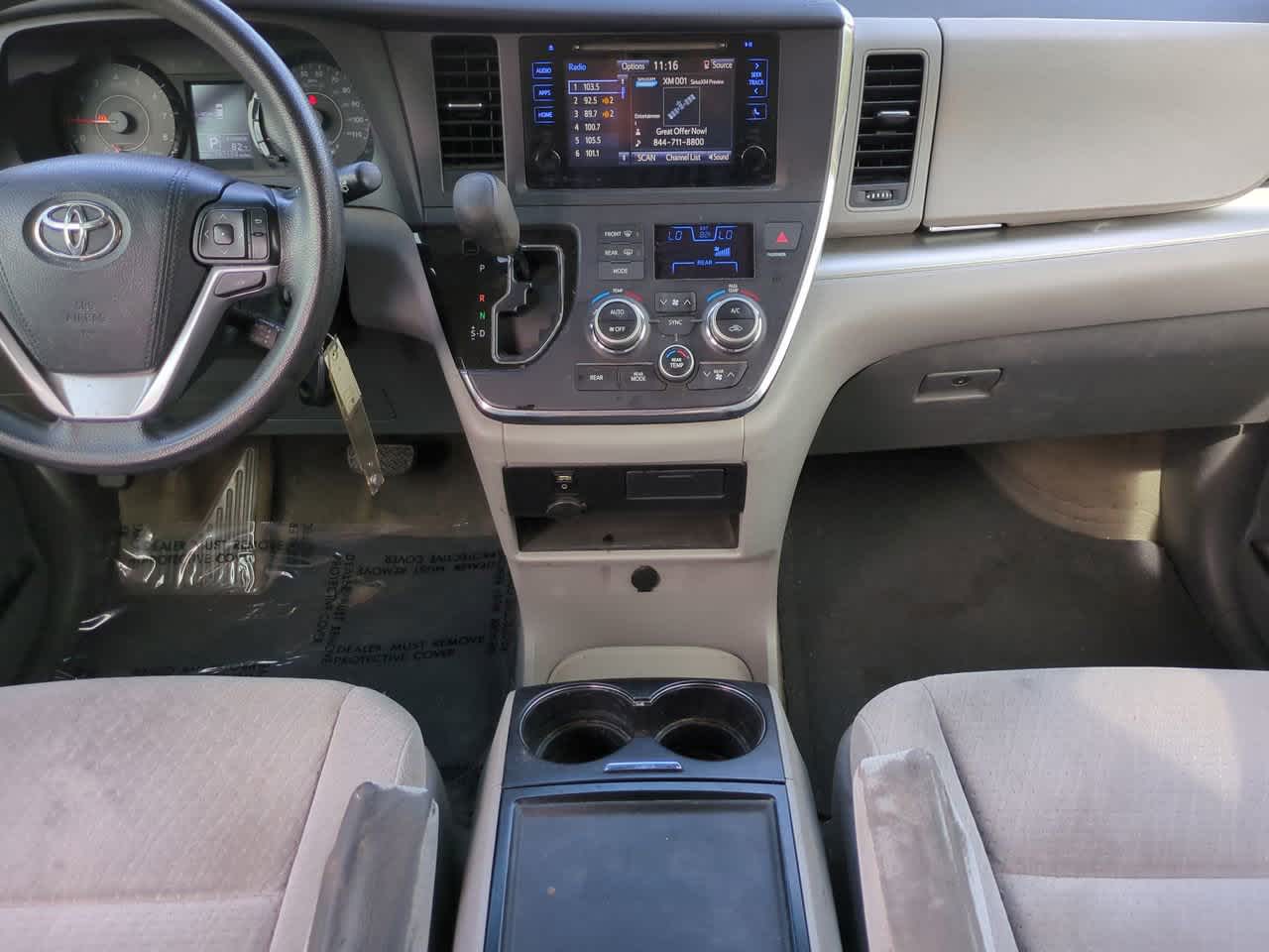 Thumbnail: 2015 Toyota Sienna - 18