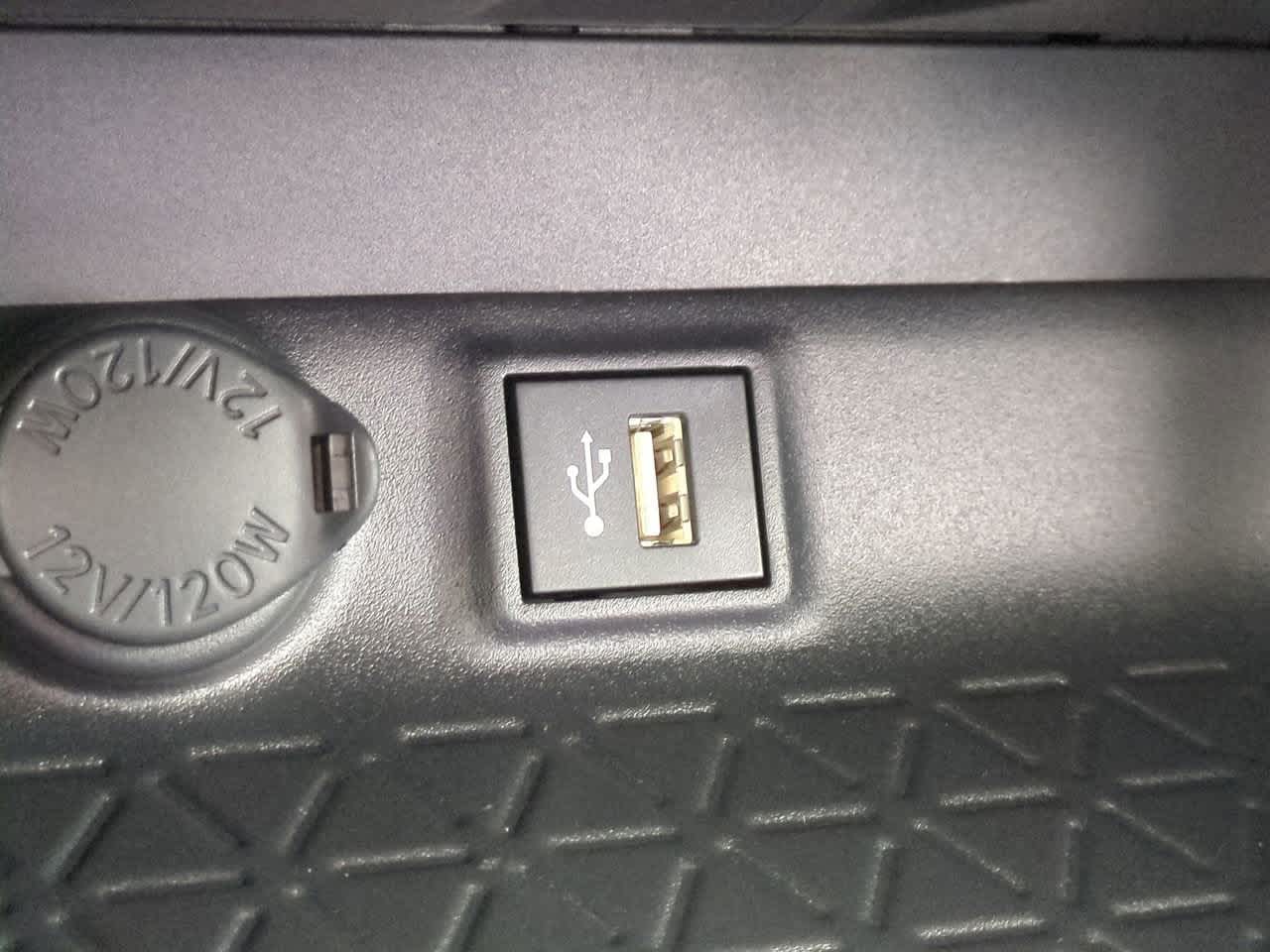 Thumbnail: 2025 Toyota RAV4 - 20