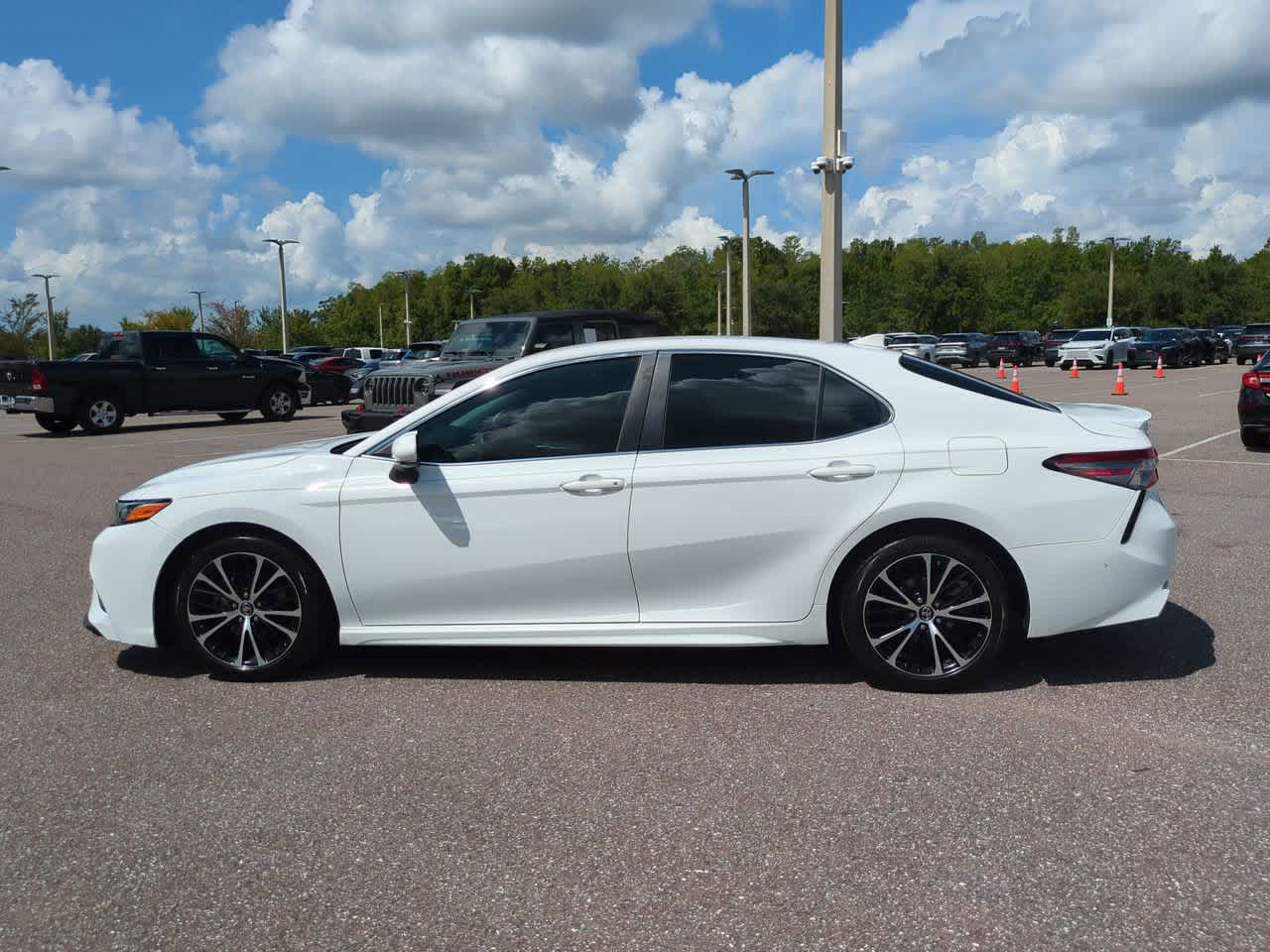 Thumbnail: 2019 Toyota Camry - 3