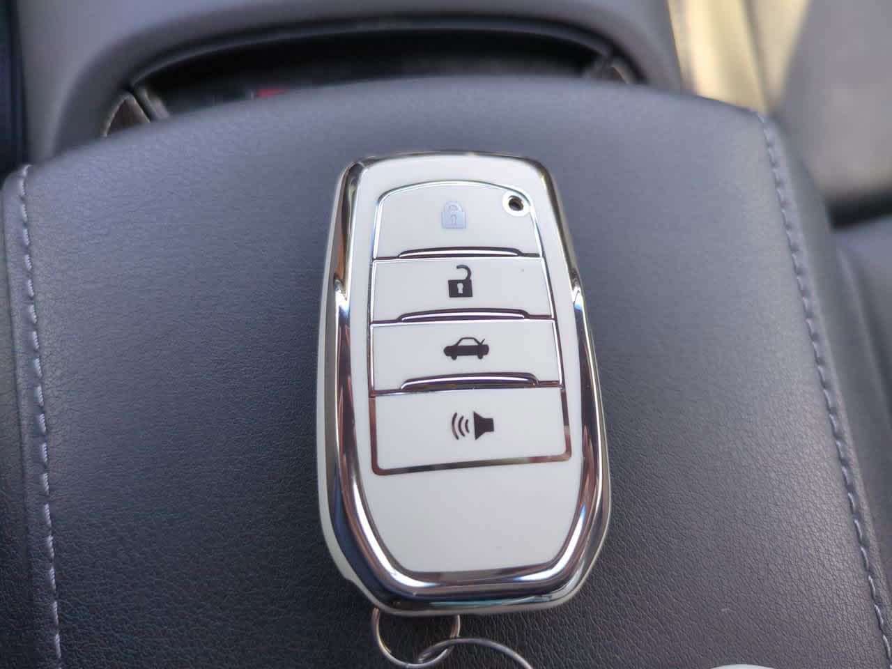 Thumbnail: 2021 Toyota Venza - 27