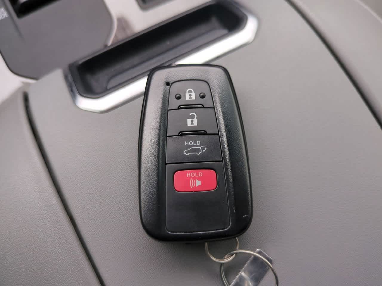 Thumbnail: 2023 Toyota Highlander - 29