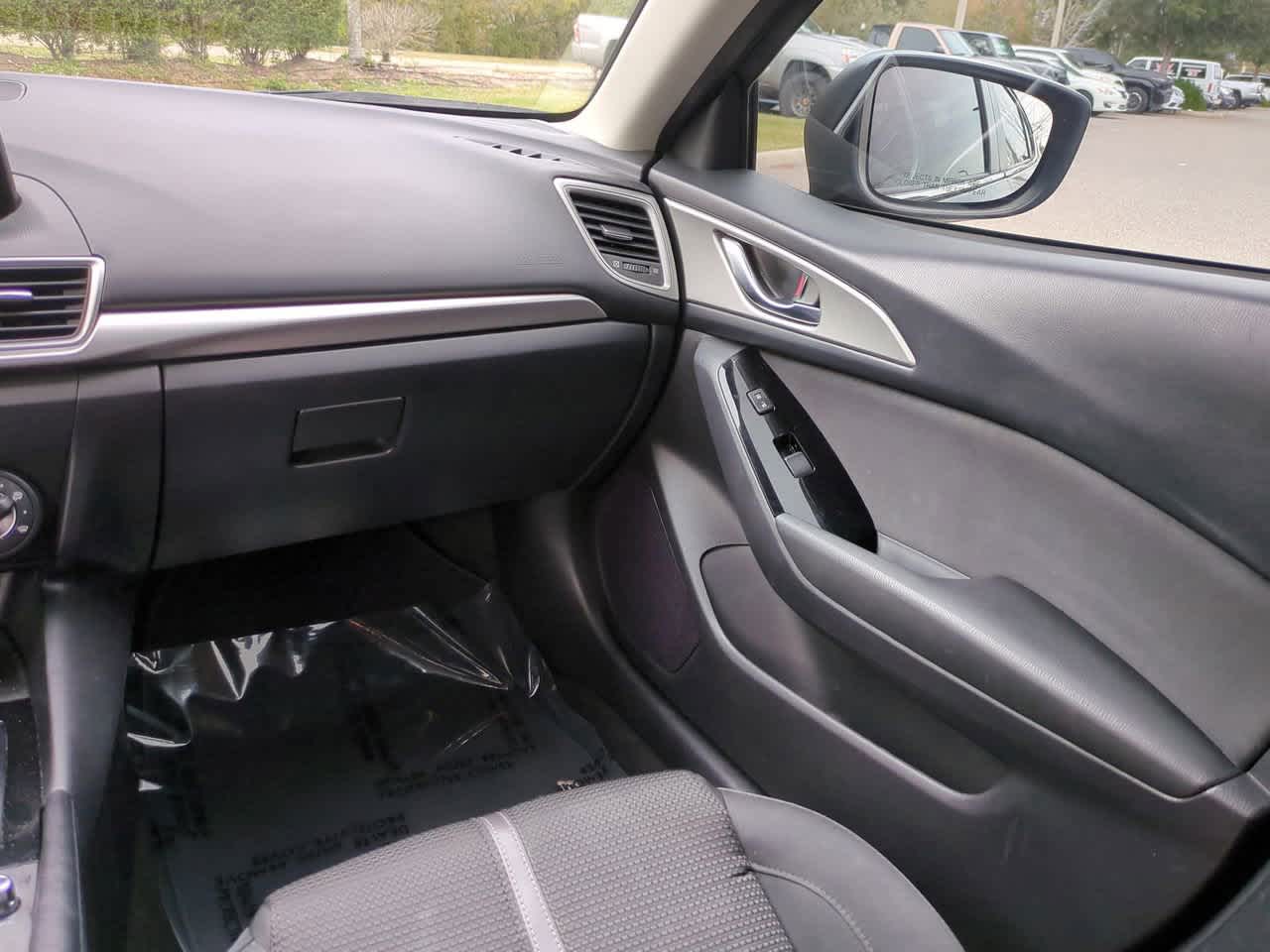 Thumbnail: 2017 Mazda Mazda3 - 16