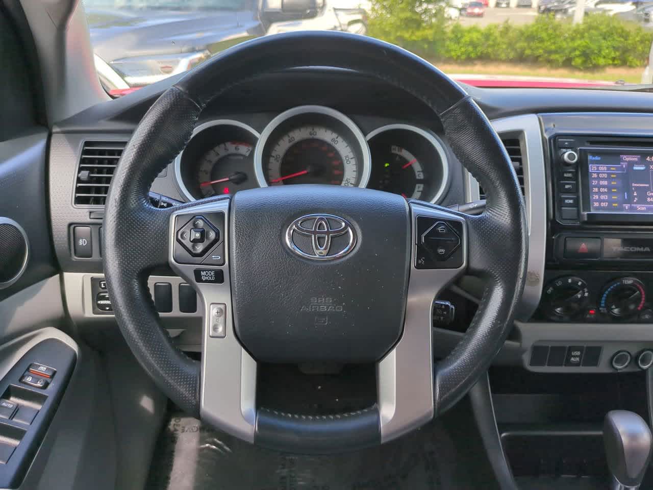 Thumbnail: 2015 Toyota Tacoma - 15