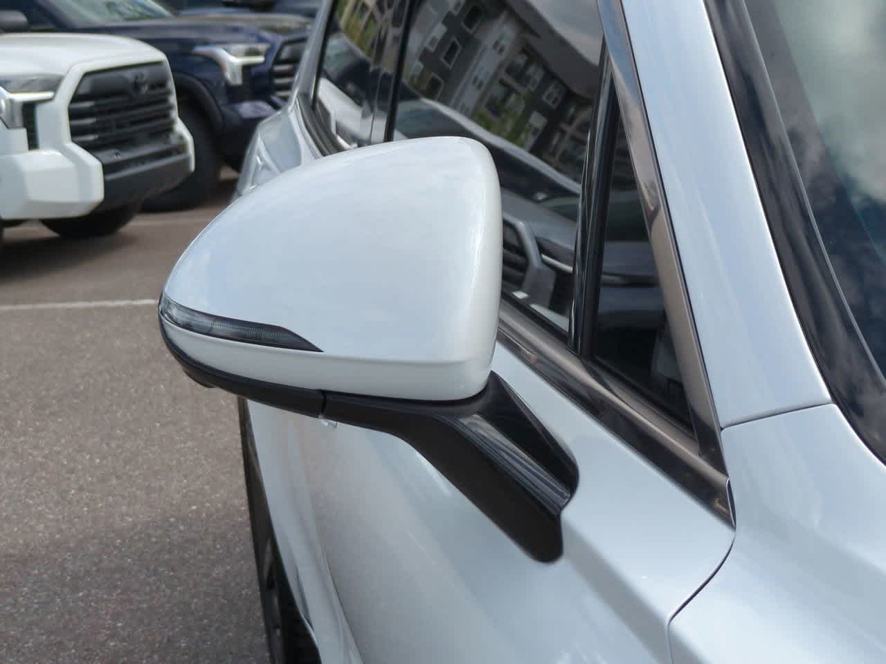 Thumbnail: 2023 Genesis GV70 - 12