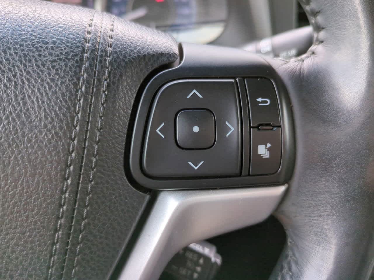 2015 Toyota Sienna Limited 27