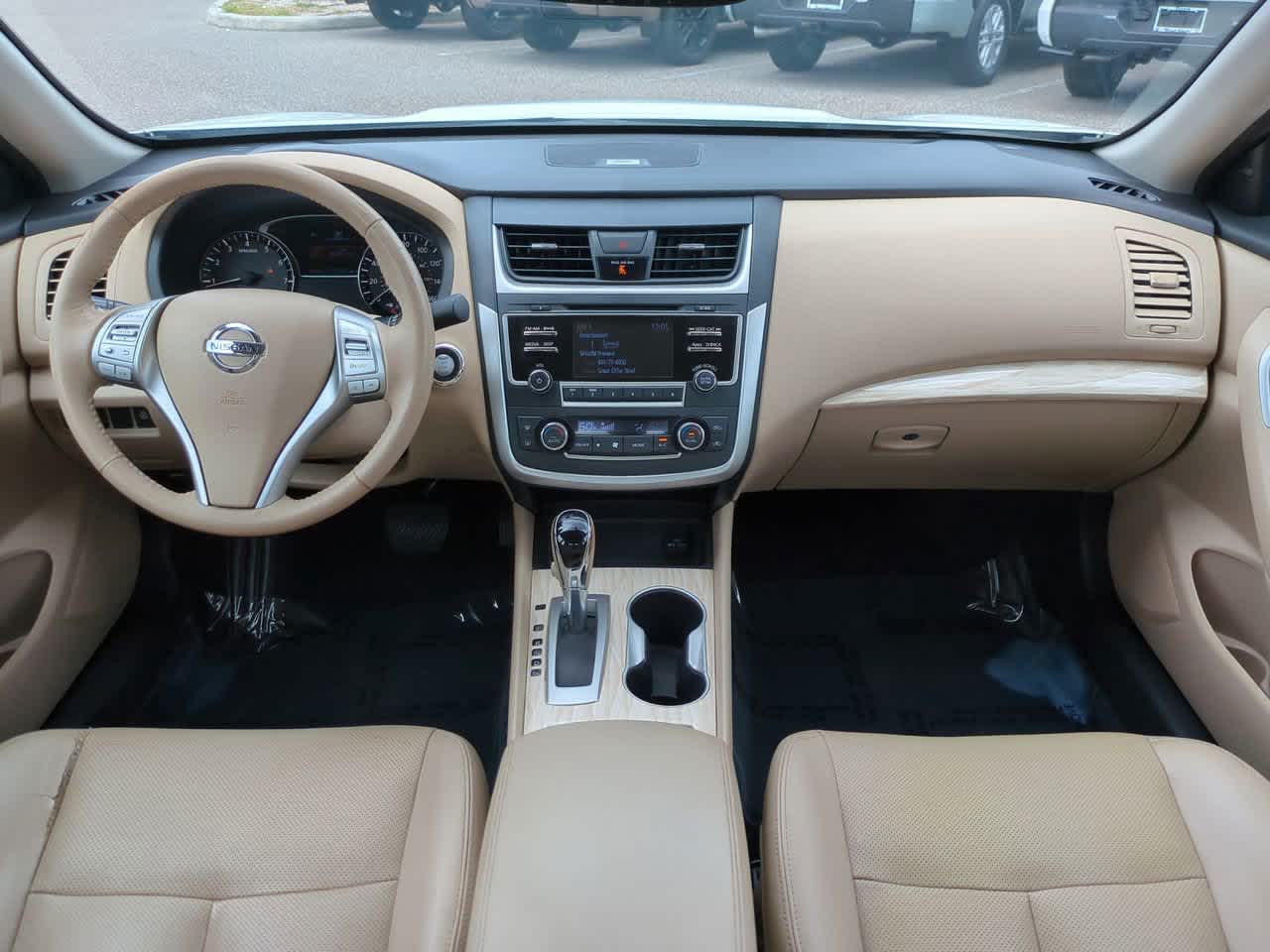 Thumbnail: 2016 Nissan Altima - 14