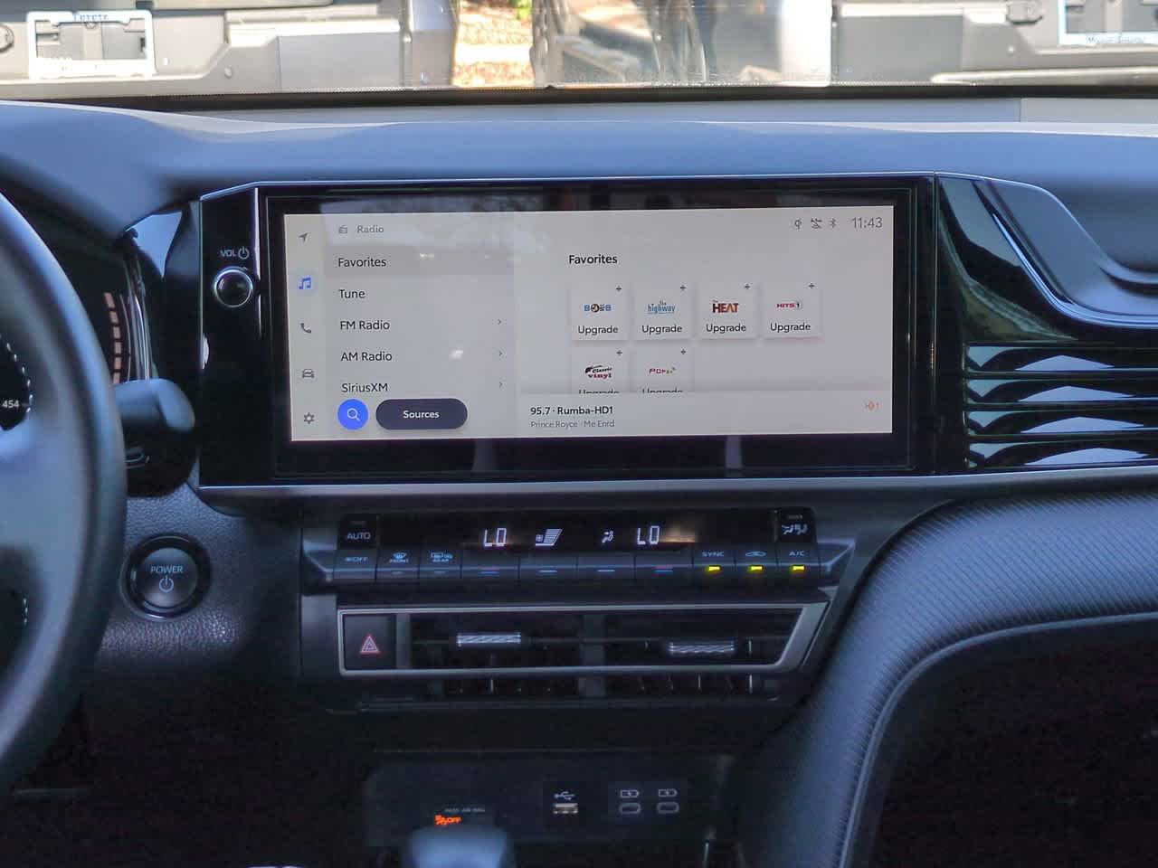 Thumbnail: 2025 Toyota Camry - 17