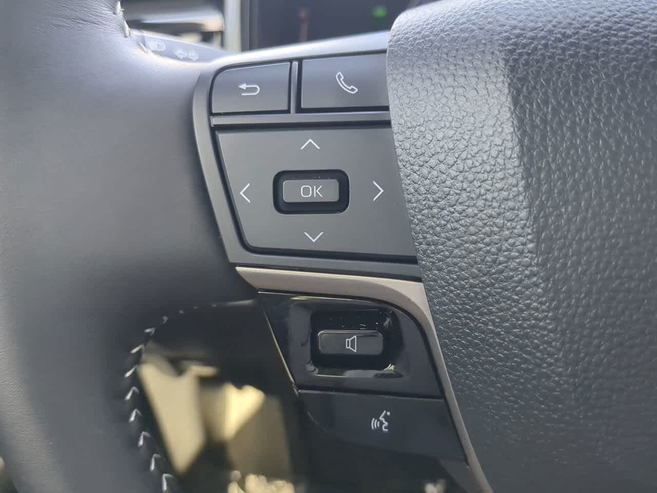 2025 Toyota Camry SE 22