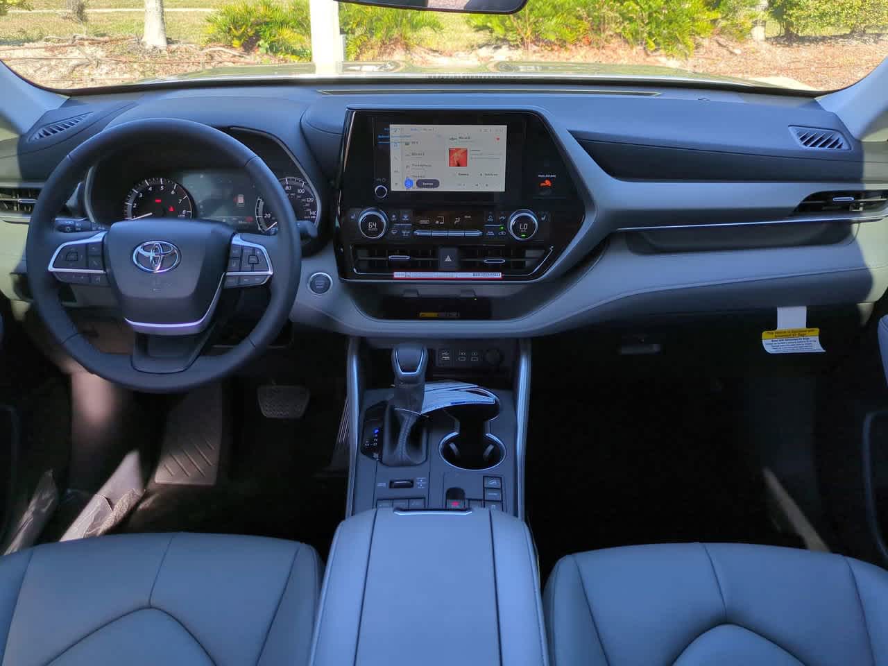 Thumbnail: 2026 Toyota Highlander - 15