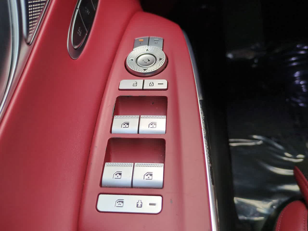 Thumbnail: 2023 Genesis GV70 - 24