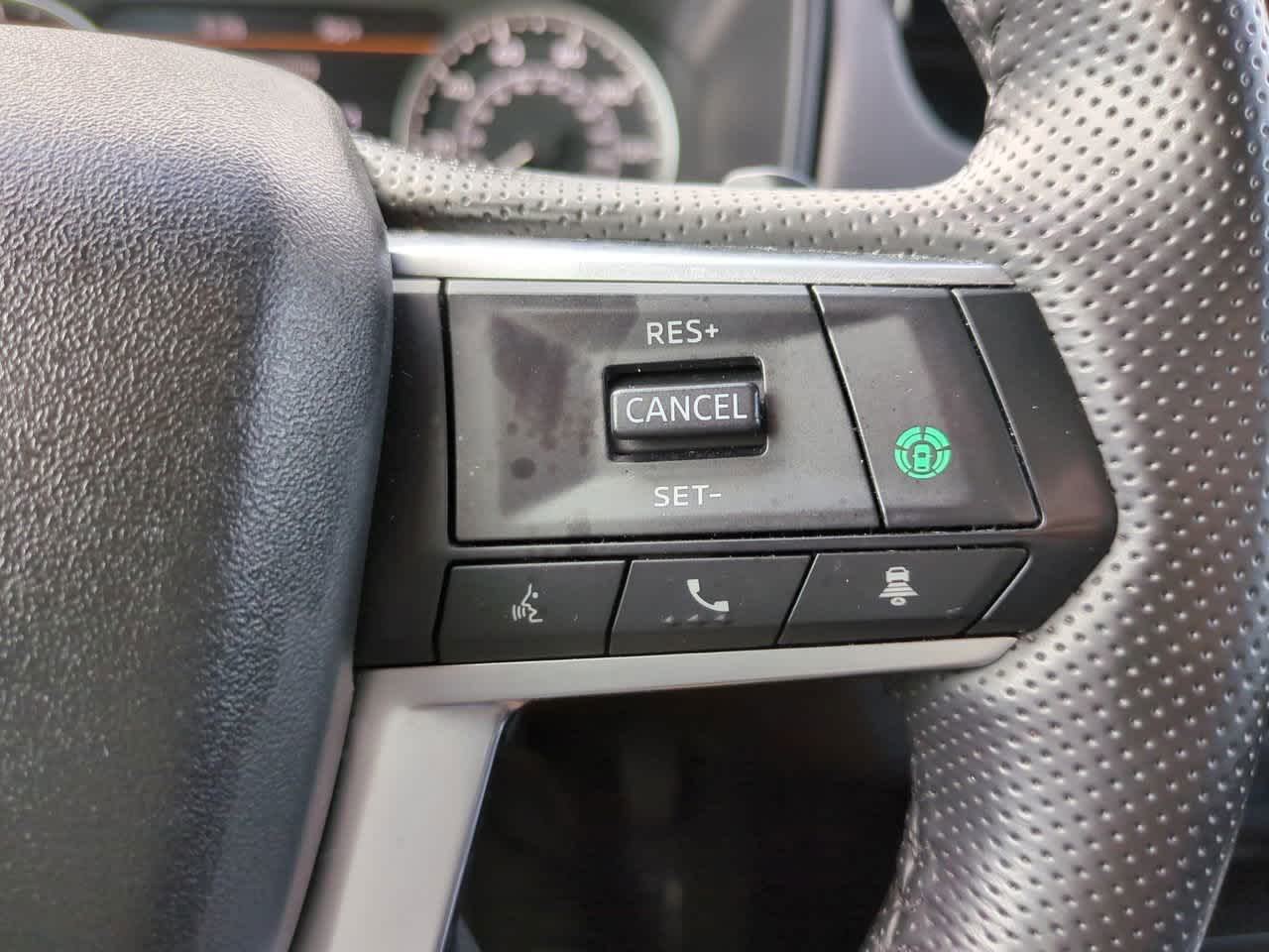 Thumbnail: 2025 Mitsubishi Outlander - 25